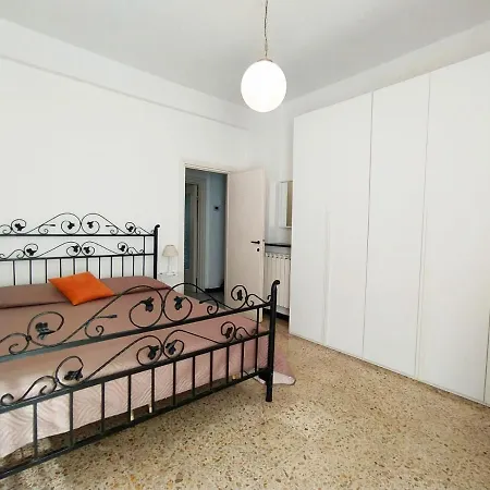 Cristina House Apartman Levanto