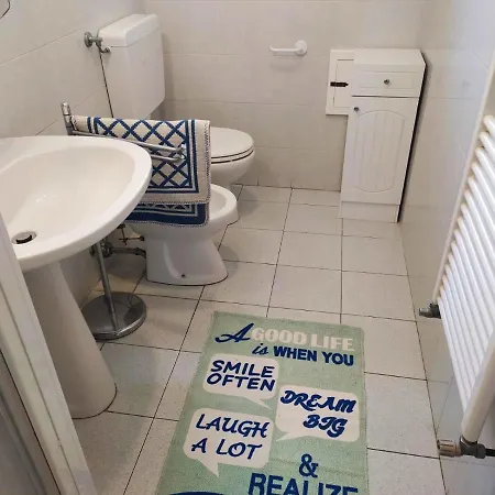 Cristina House * 莱万托